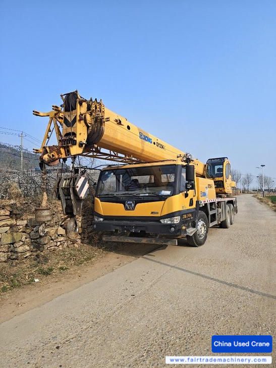 Buy XCMG 25K Used Crane / 1